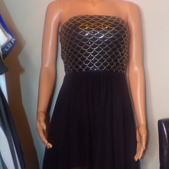 Black and Gold Sequin Dress Size Medium - Picture 2 of 5